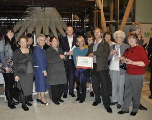 george shaw meets the residents of tile hill (2)