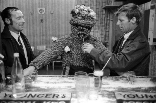 BURRYMAN  SCOTLAND SOUTH QUEENSFERRY